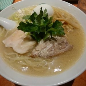 無化調と自家製麺にこだわる六感堂