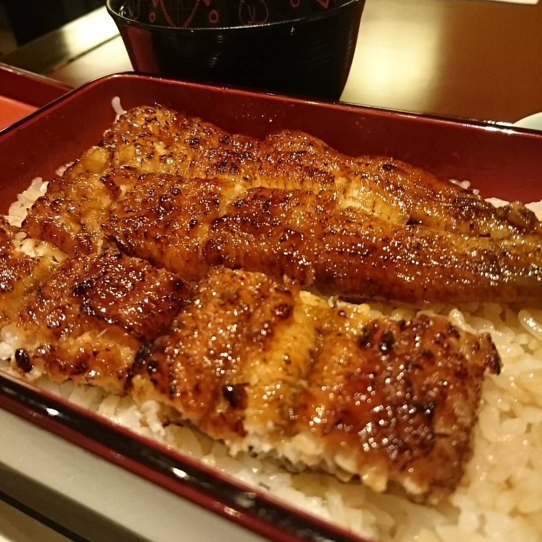 夜飯は北九州で人気の鰻屋さん