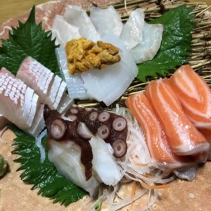 松田さん。 相変わらず新鮮なお刺身と馬刺し