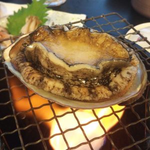 ウニ丼を食してからの、夜はアワビ尽くし